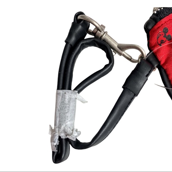 NWT Mickey Mouse Wristlet from With 2 Official Mickey Mouse Club Member Pins - Picture 12 of 13